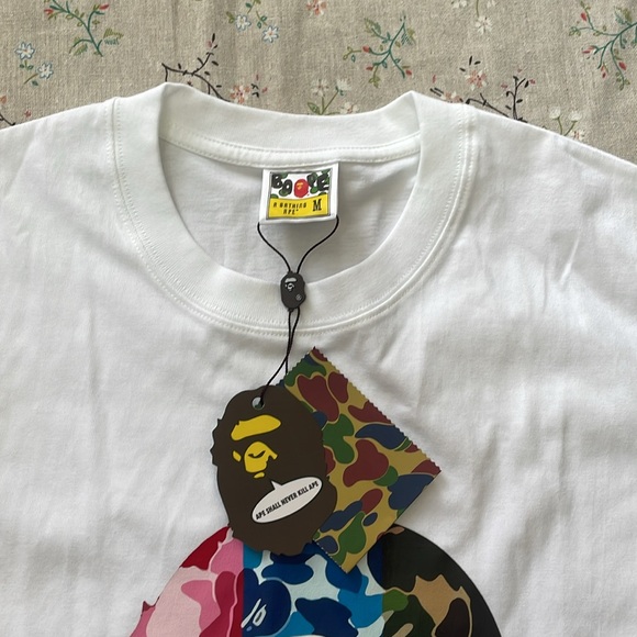 Bape Unisex Multicolor Camouflage Ape Head White T-Shirt - Picture 2 of 7